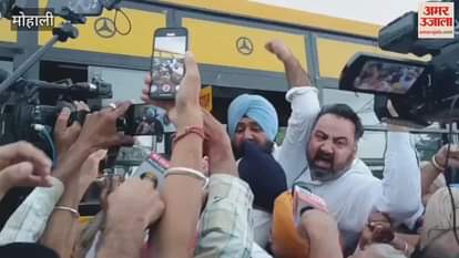 SAD leaders and workers in police custody in Mohali