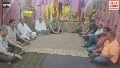 Meeting of Chajgotra community in Chinani, preparations for Guru Purnima fair discussed