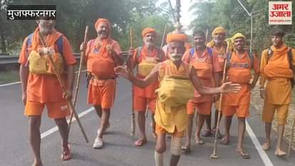 protect nation with guns carry Ganga water on their shoulders and hookah on heads