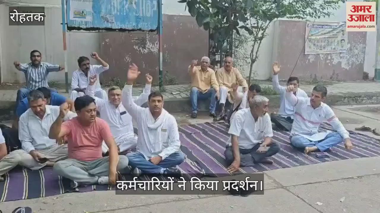Roadways employees protest against nationwide strike