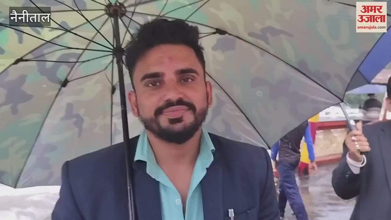 Rain water entered the shops in nainital