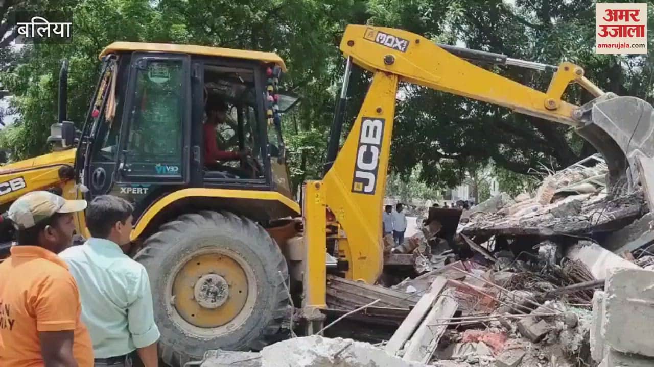 Railways demolished three decades old encroachment soldiers remained alert for security