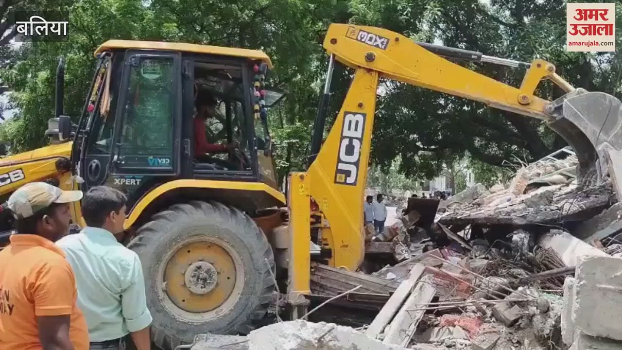 Railways demolished three decades old encroachment soldiers remained alert for security
