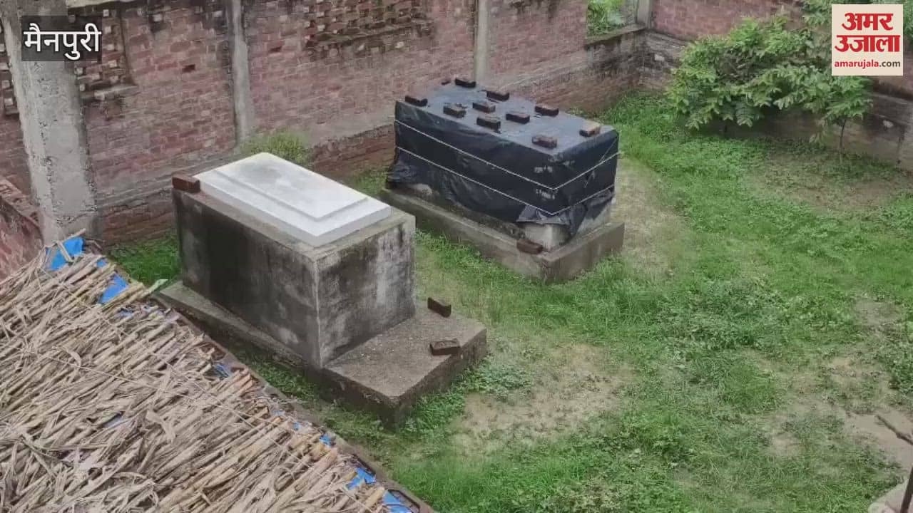 Retired teacher built his own grave during alive