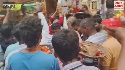 On the first day of Navratri, a large crowd of devotees gathered at Baradevi temple