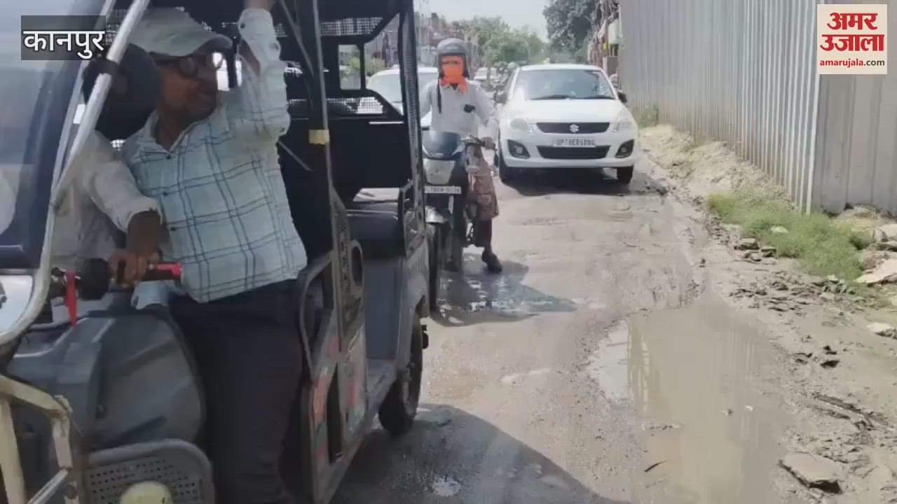 condition of the road on Lajpat Nagar Canal Road is bad