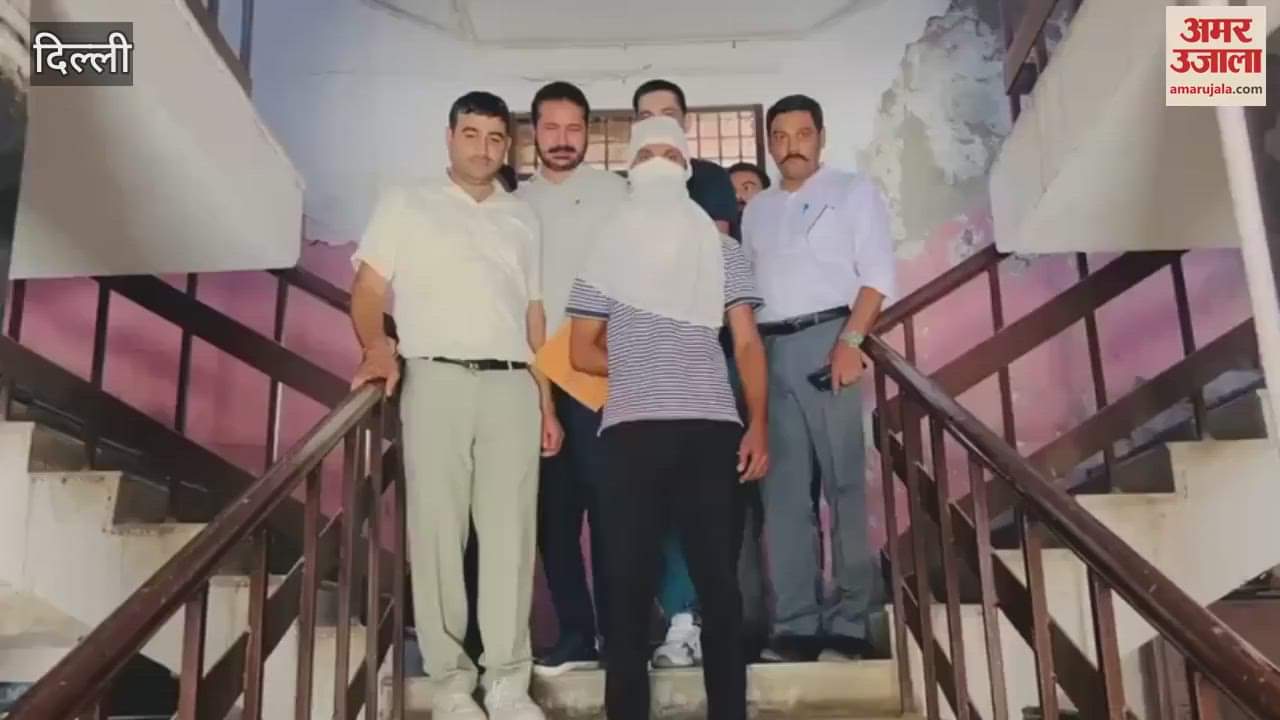 Rohini District Anti-Vehicle Theft Branch busted a gang involved in stealing luxury cars