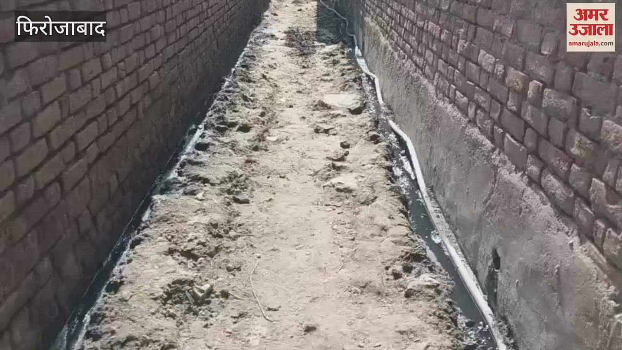 dilapidated road causes problems in traffic