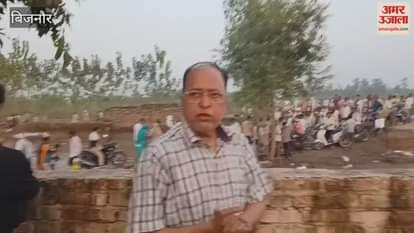 Bijnor: Thousands of devotees could not reach Ganga, took a dip of faith in the flowing water near the cut road.