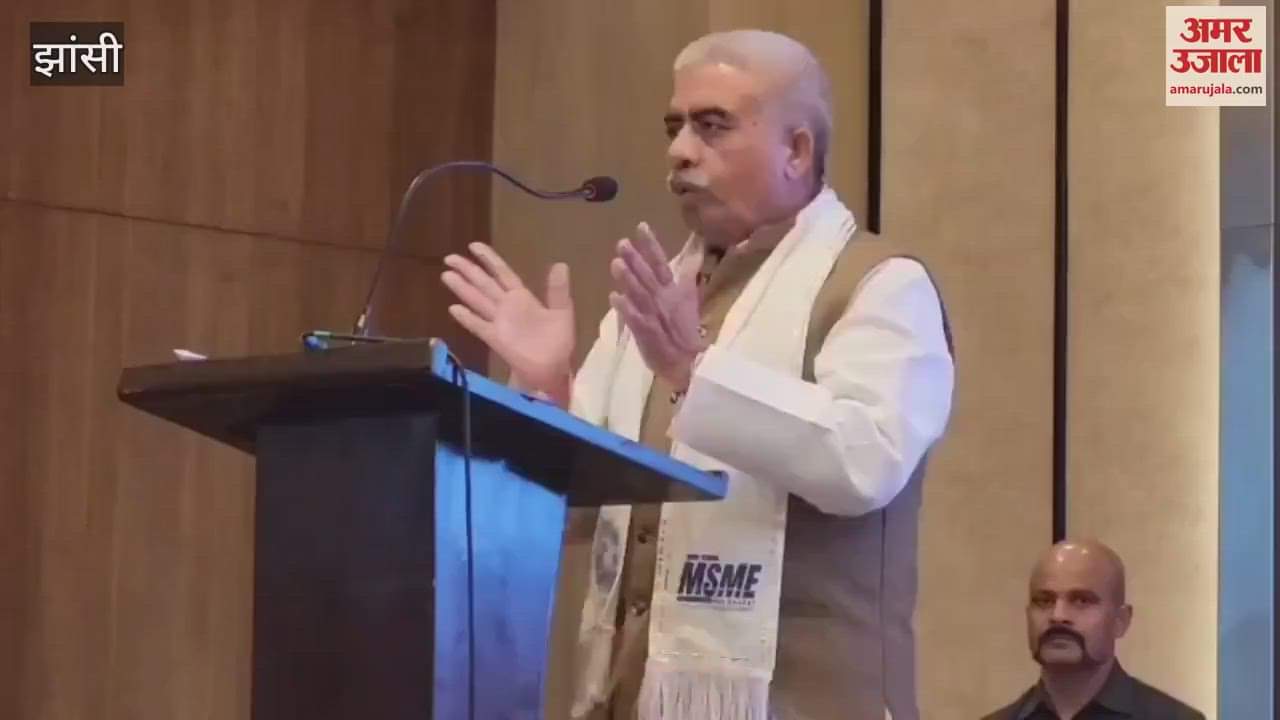 Jhansi: On seeing the proposal of Minister Rakesh Sachan, the Finance Minister said... you will get the entire treasury looted, listen to the video.