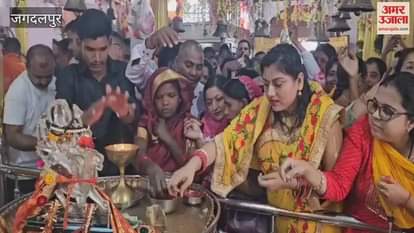 Navratri 2025 Sharadiya Navratri celebrated with fervor in Jagdalpur