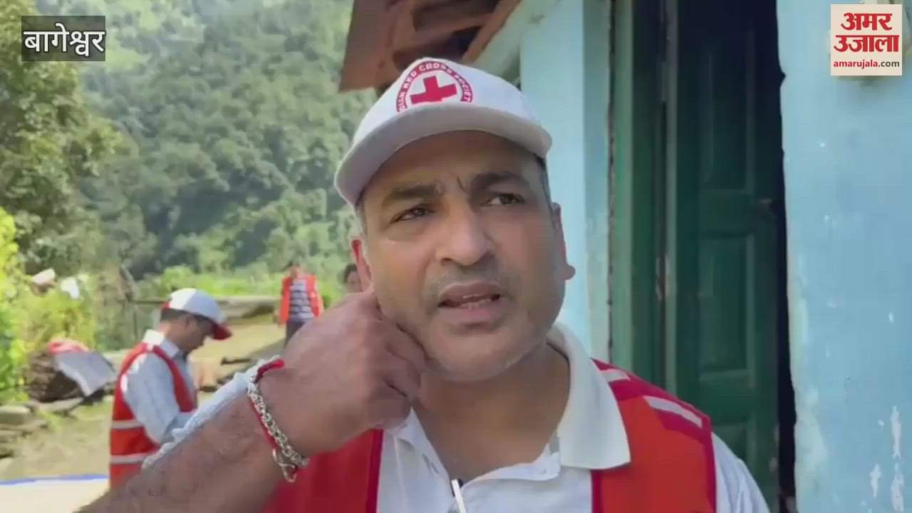 Workers and Red Cross team reached Mankot to help the disaster affected people