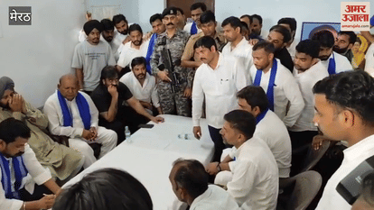 Meerut: Chandrashekhar spoke to the victims of Salawa.