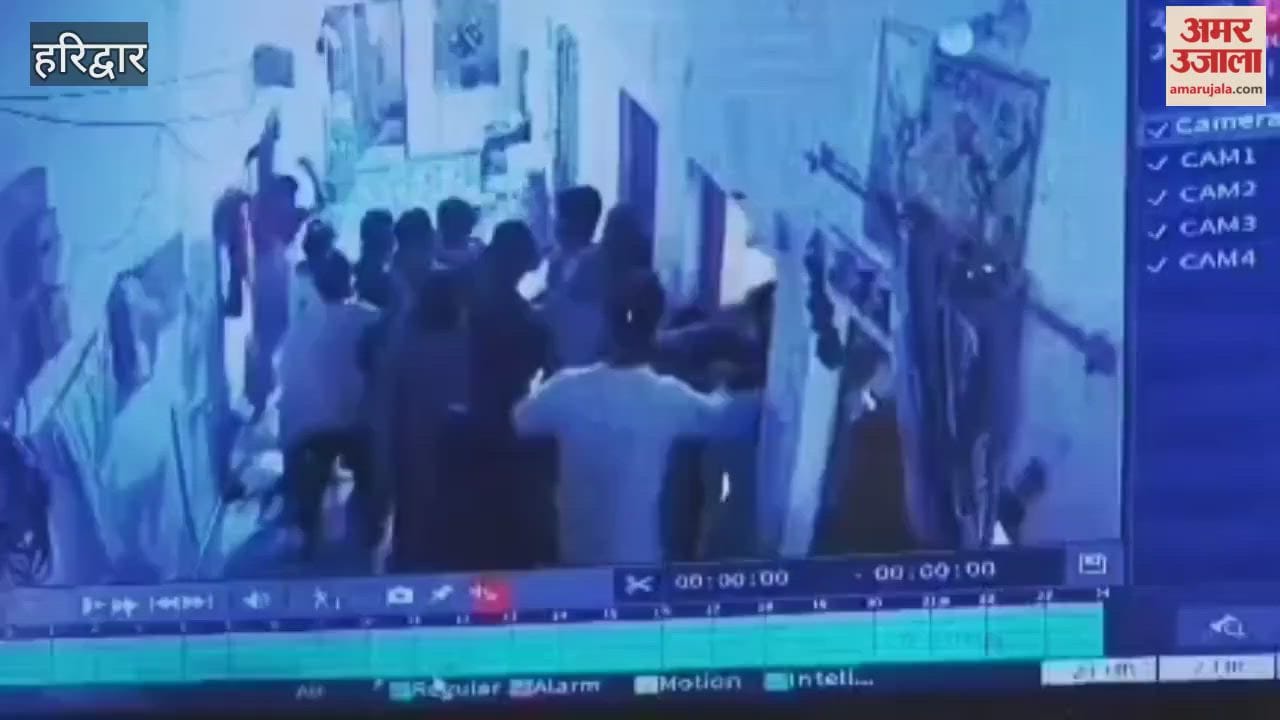 Haridwar: A clash broke out between two groups late at night, resulting in the use of sticks and batons