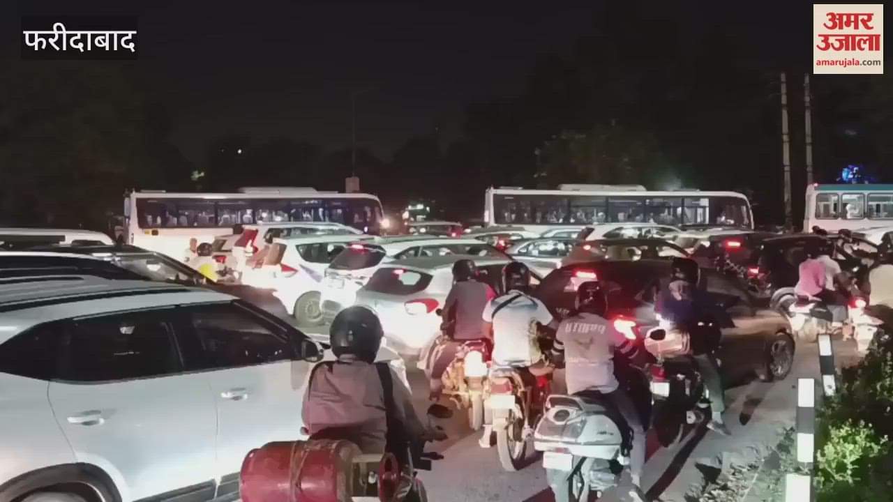 Faridabad Neelam Bridge jammed