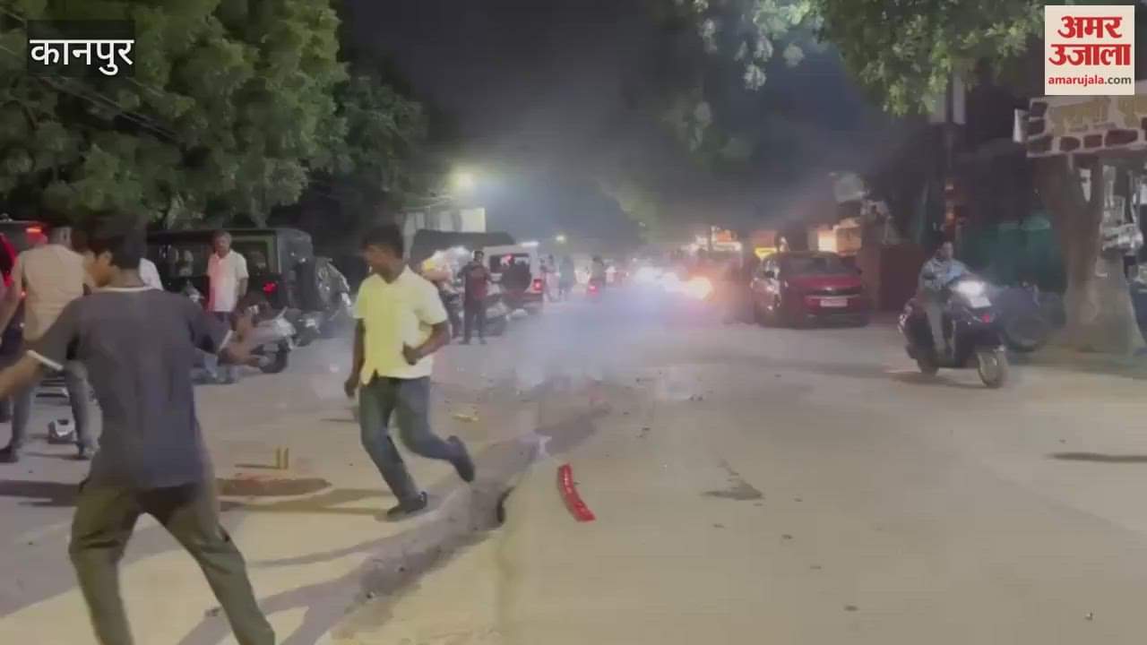 SP workers celebrated Irfan Solanki's bail being granted, bursting firecrackers