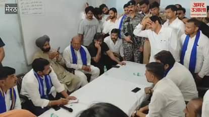 Dadri incident: Chandrashekhar met the victims of Salawa village at his office in Ambedkar Dharamshala on Mawana Road