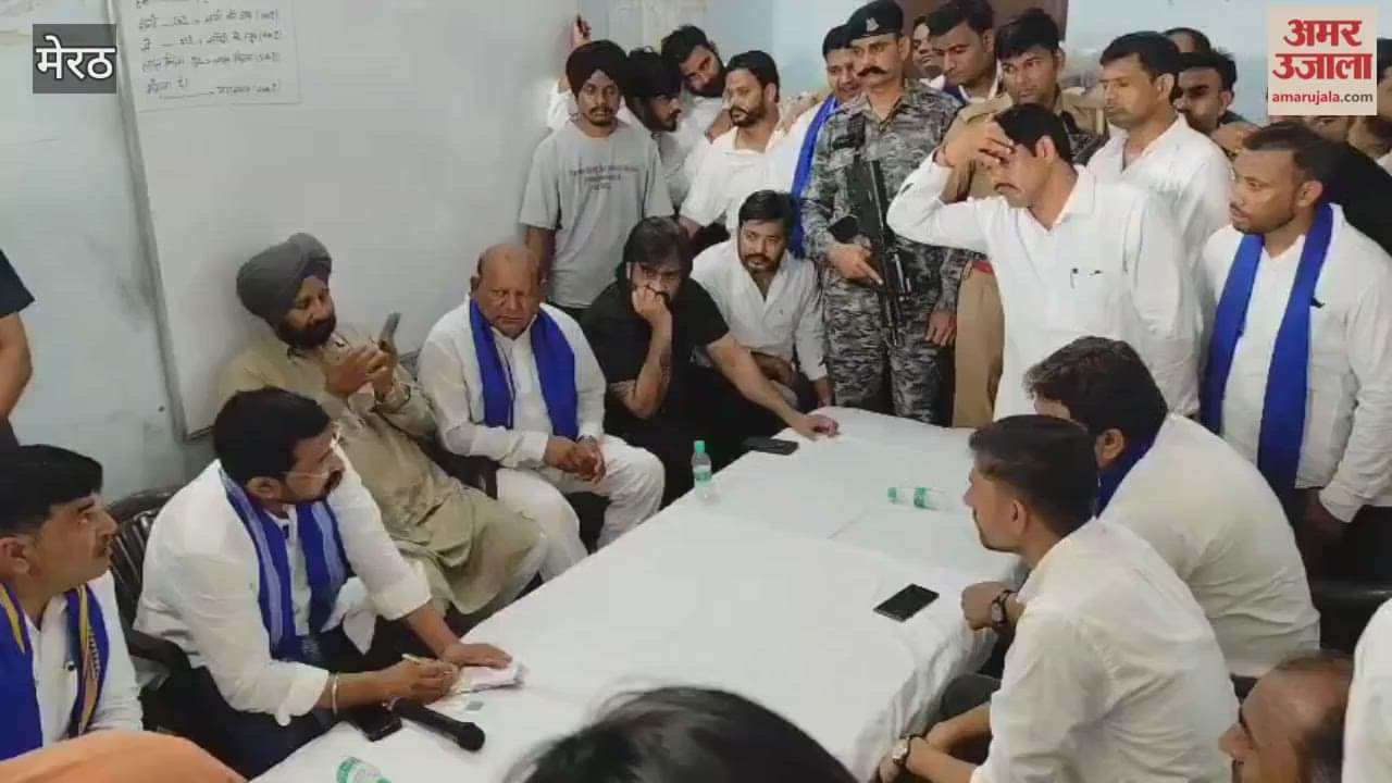 Dadri incident: Chandrashekhar met the victims of Salawa village at his office in Ambedkar Dharamshala on Mawana Road