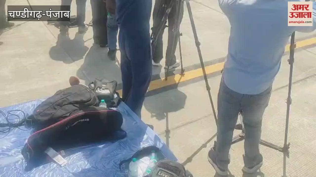 The Akash Ganga Sky Divers team reached Chandigarh to bid farewell to the MiG-21