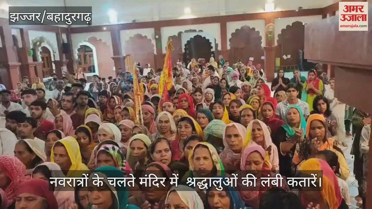 Crowds in temple for Navratri
