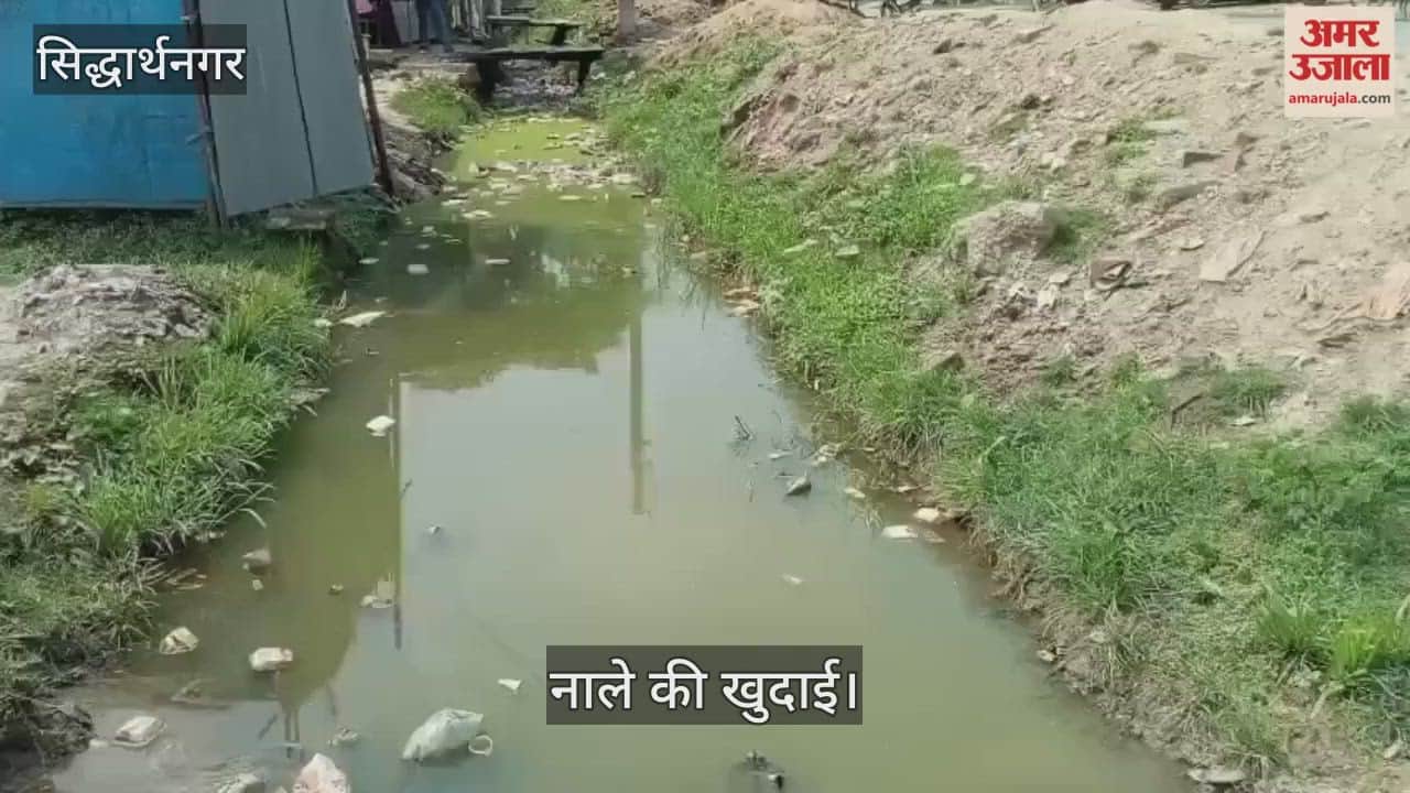 The contractor disappeared after digging the drain, leaving shopkeepers and customers worried.