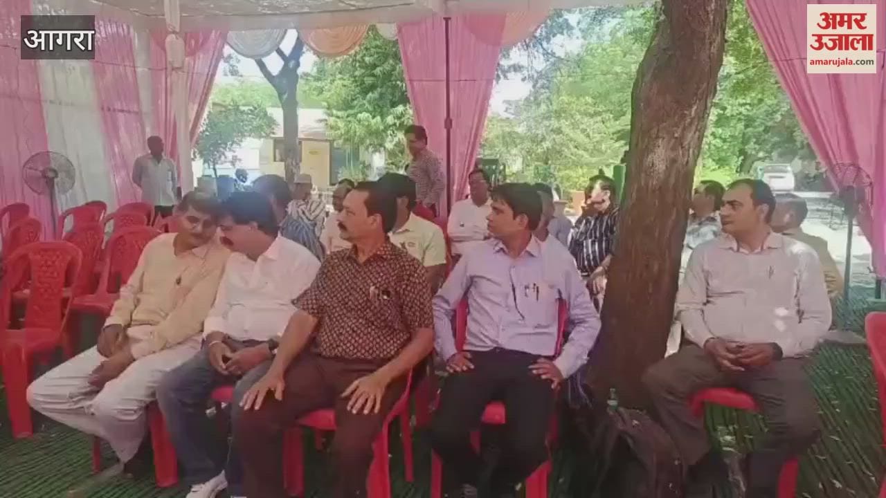 Principals staged sit-in protest over problems