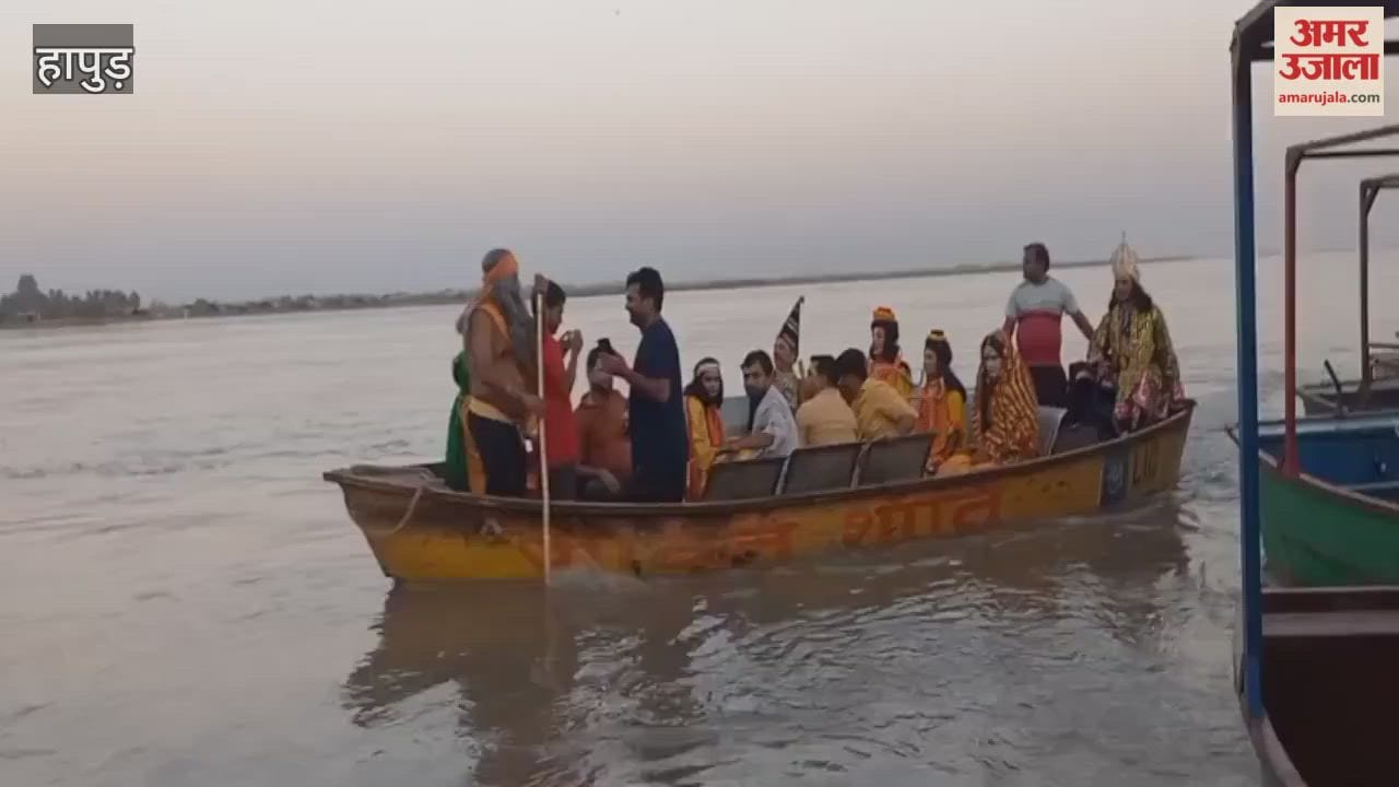 Bharata met Shri Ram and requested him to return to Ayodhya.