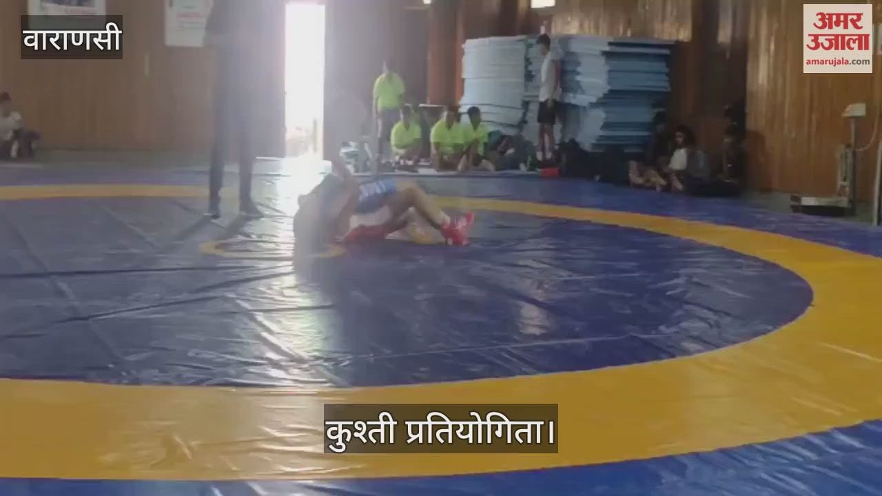 wrestling competition, Priya from Thathra defeated Anshika from Ghazipur.