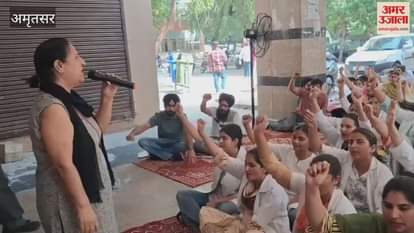 Nurses at Guru Nanak Dev Hospital in Amritsar staged a protest