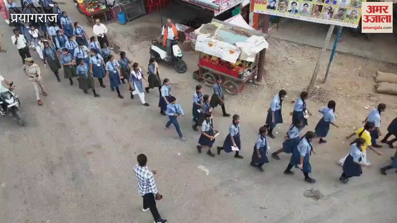 Mission Shakti: Vedika, a Class 5 student, became Bara's ACP for a day and listened to complaints from complainants.