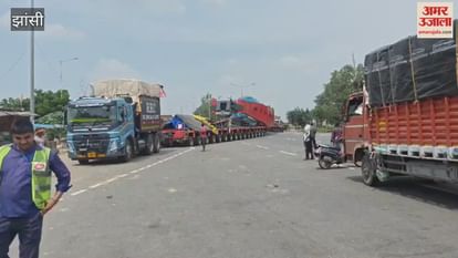 Video: You'll be dizzy counting the wheels of this truck...two drivers operate it simultaneously. Video: You'll be dizzy counting the wheels of this truck...two drivers operate it simultaneously.