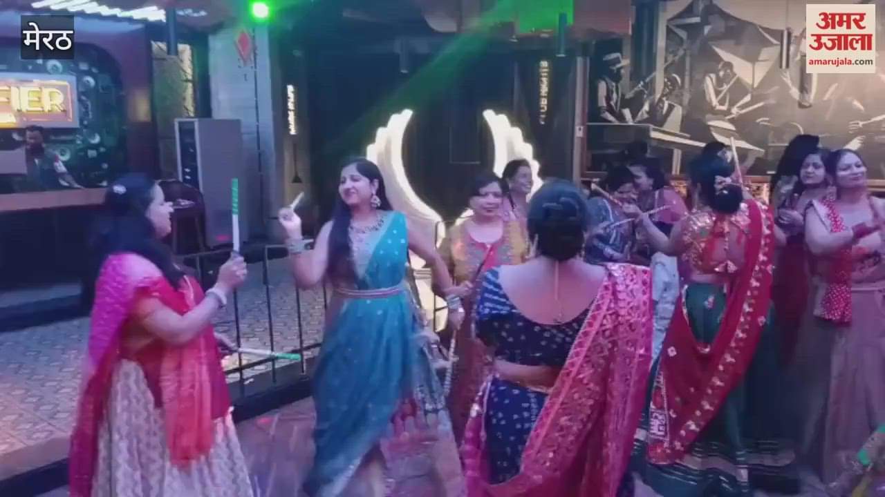 Meerut: Women had a blast in Dandiya Night