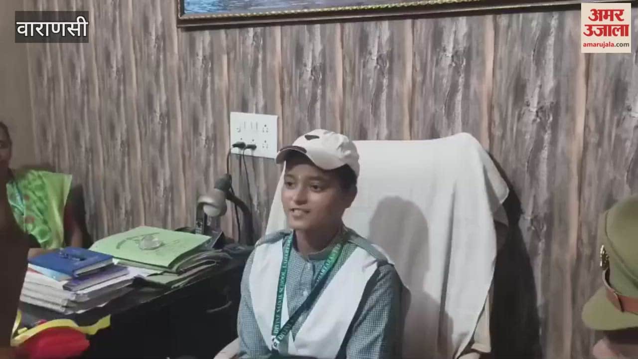 Mission Shakti in Kashi listen to daughters who became police officers for day