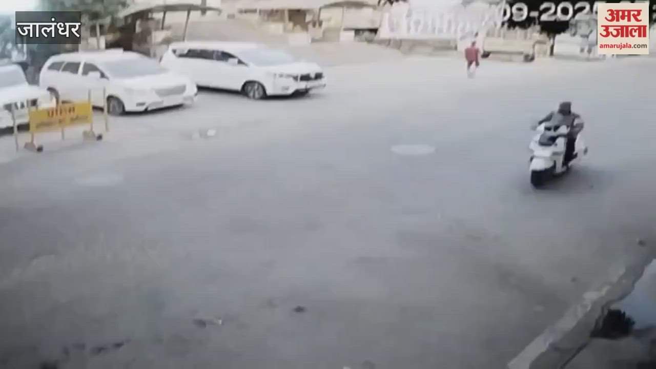 Girl hit cyclist while driving car in Jalandhar