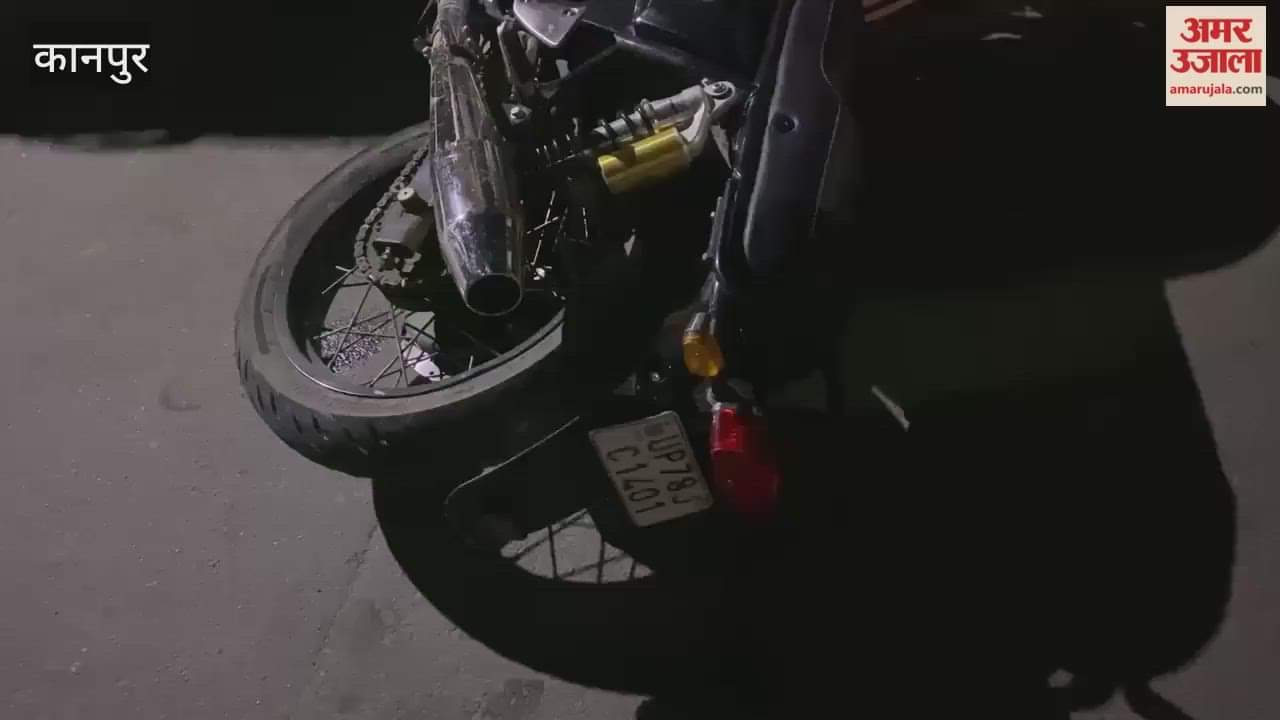 Accident occurred near Rawatpur Keshavpur, woman in the car survived