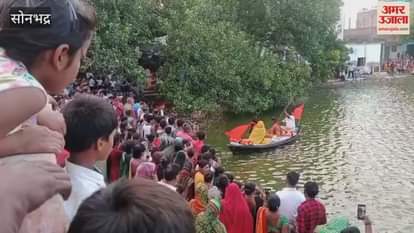 audience eyes filled with tears after watching the enactment of Ram exile