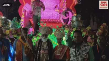 Organizing procession of Maharaja Agrasen