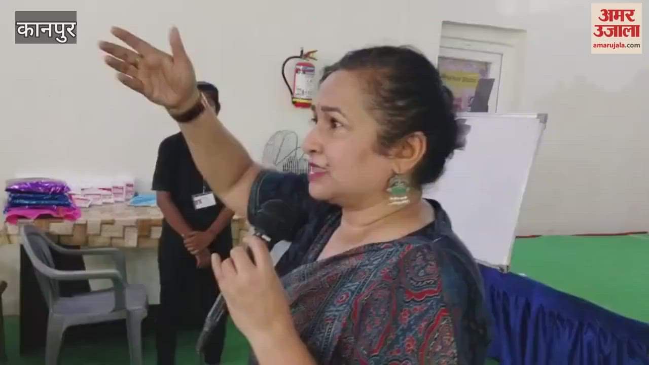 Dr. Roli Srivastava made the children of KDMA School aware