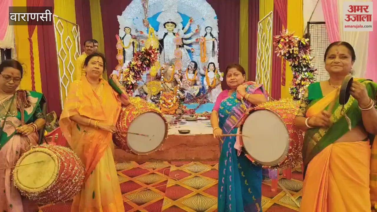 Women played drums in Durga Puja pandal VIDEO