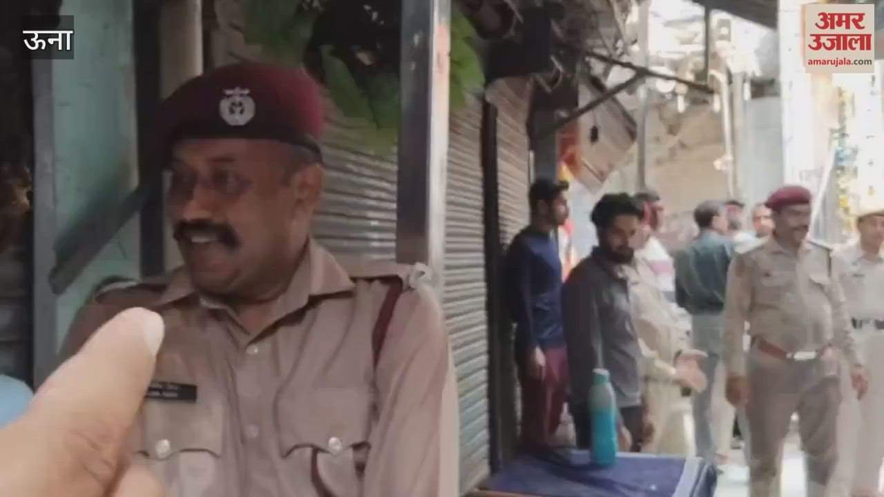 Una Fire broke out in empty shops at the exit gate of Chintpurni temple, extinguished on the spot by fire brigade and security forces