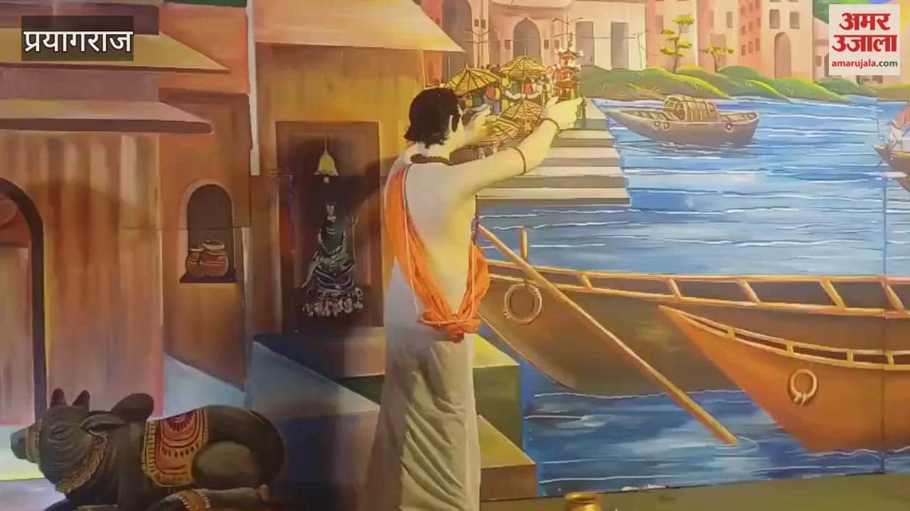 Durga Puja pandals are witnessing a massive crowd of devotees, witnessing the mesmerizing artwork.