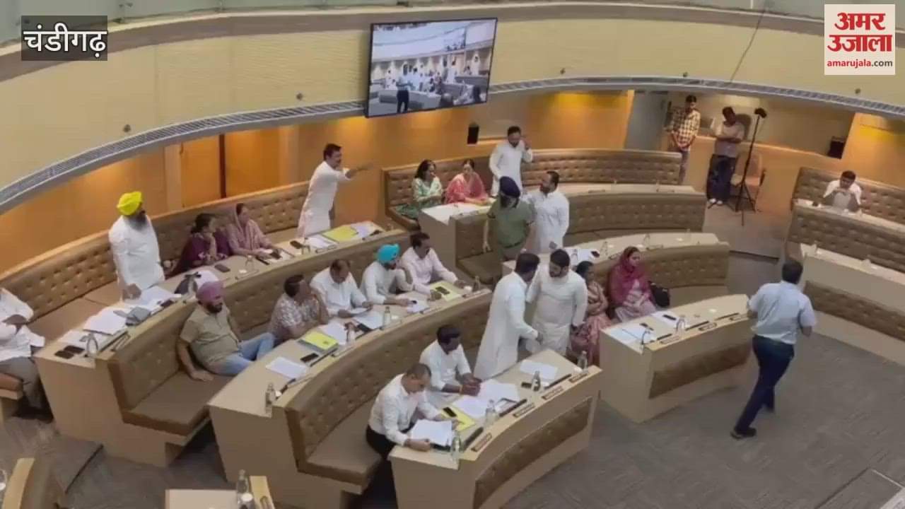 Congress councillor Gurpreet Singh Gabbi protests against the mess created for a Union Minister's event in Chandigarh.