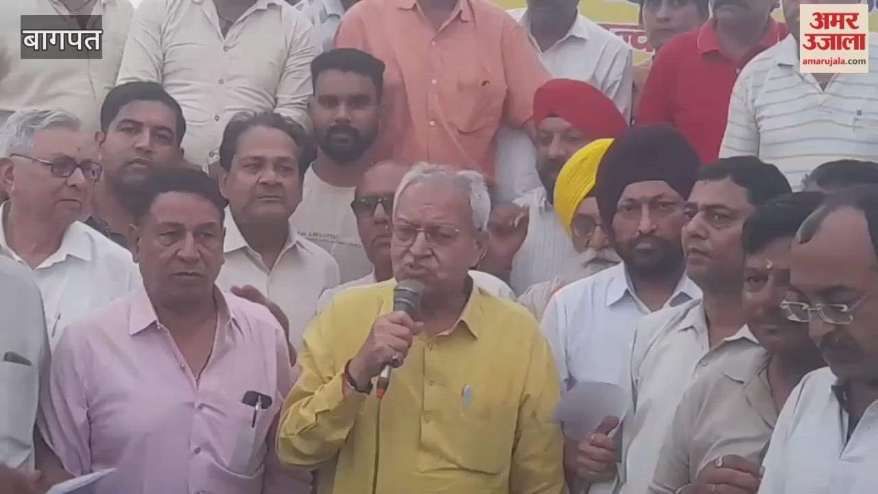 BJP Leader Laxmikant Vajpayee Joins Protest for Bagpat Road–Railway Road Link Route in Meerut