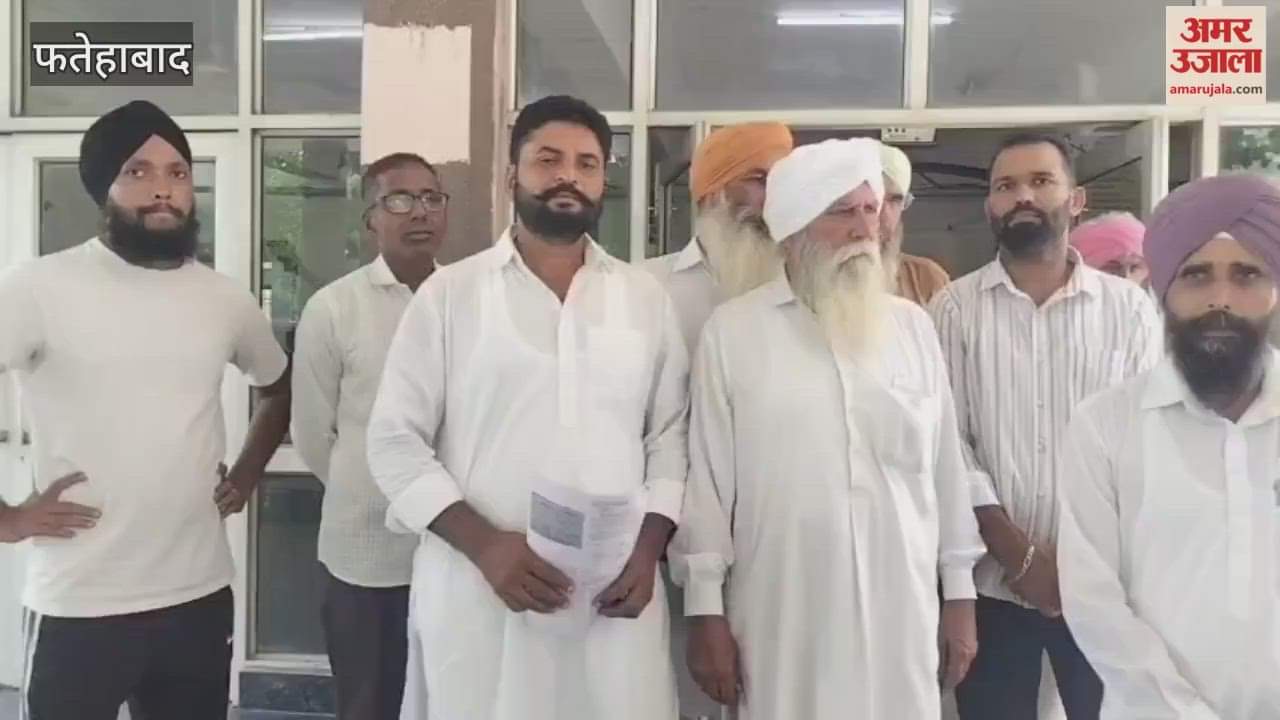 Sarpanchs from 11 villages in Fatehabad demand removal of Ratia Market Committee Chairman; submit memorandum to Deputy Commissioner.