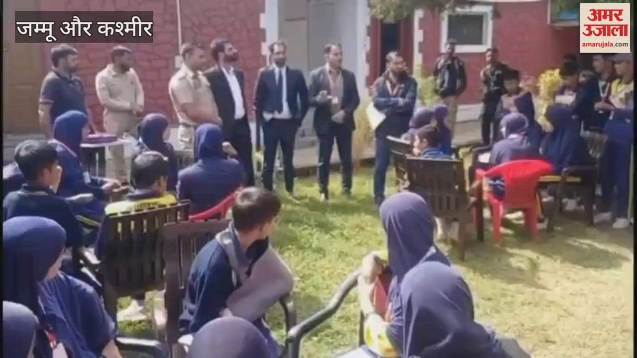 Students Step Inside Police Station: Bandipora Police Hosts Awareness & Quiz Programme