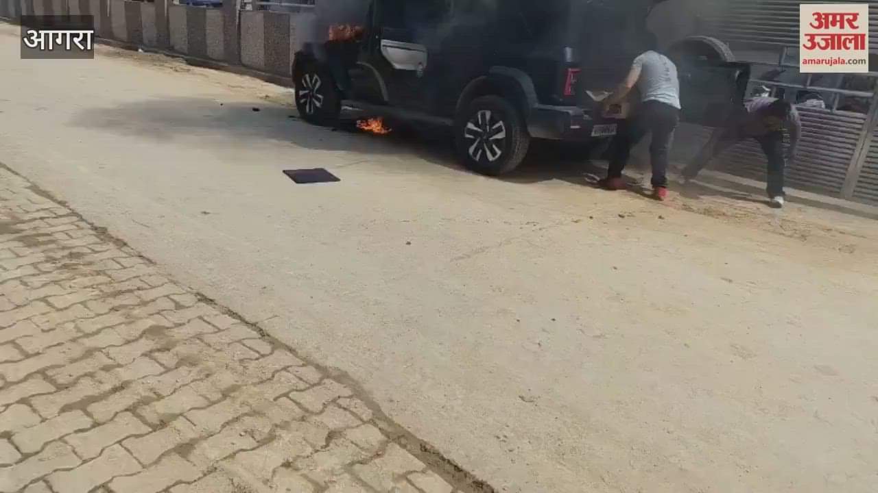 Thar vehicle catches fire at hospital in Agra