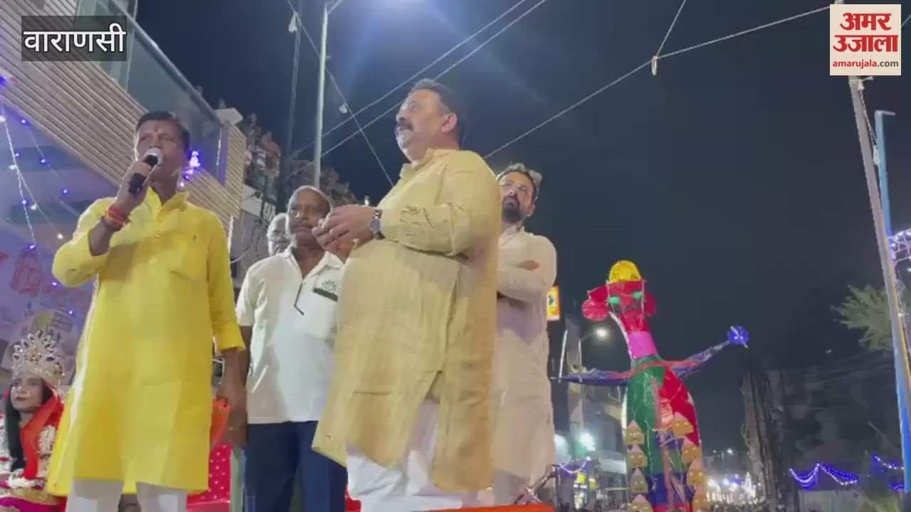 30 feet tall Ravana burnt in Hukulganj VIDEO