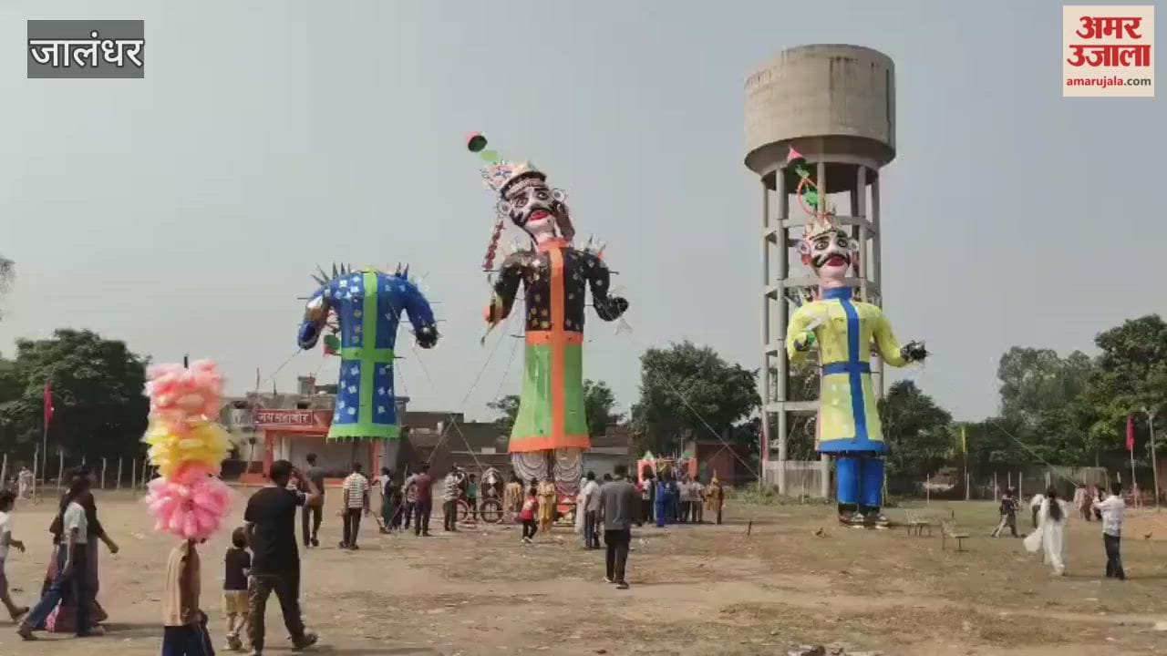 Rain spoils the celebrations, Ravana-Kumbhkaran effigies collapse before burning in Jalandhar