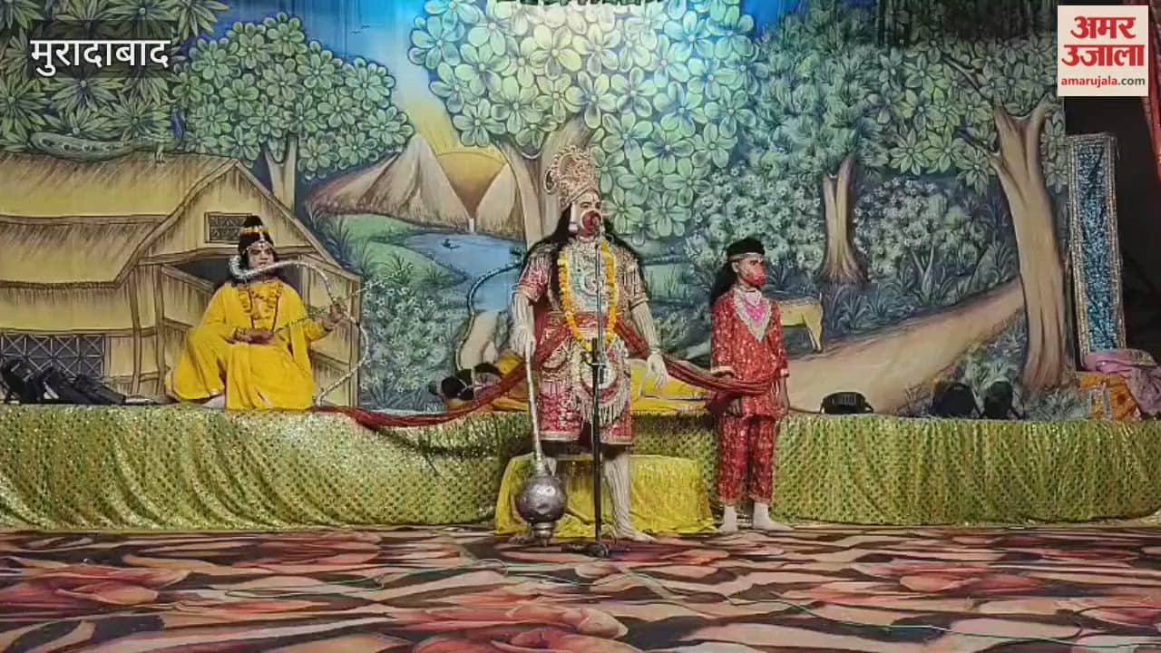 Ramlila performances held in Lajpat Nagar and Deendayal Nagar; the actors gave lively performances