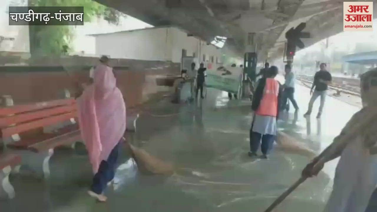 Cleanliness drive started at railway stations of Firozpur division